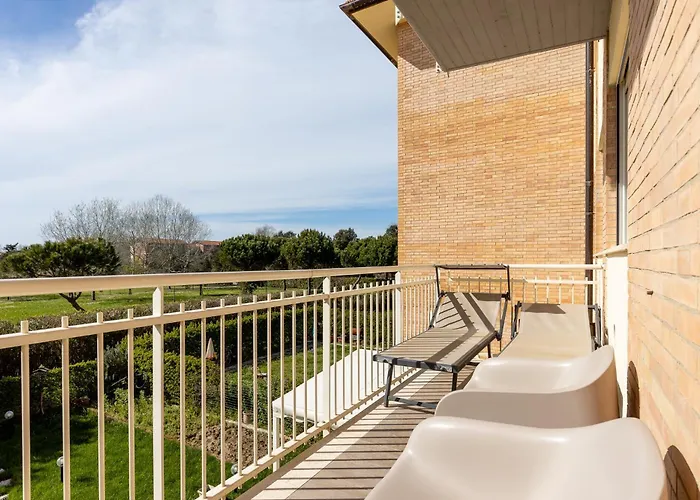 Guesthost - Elegant Seaside With Pool And Parking Calambrone