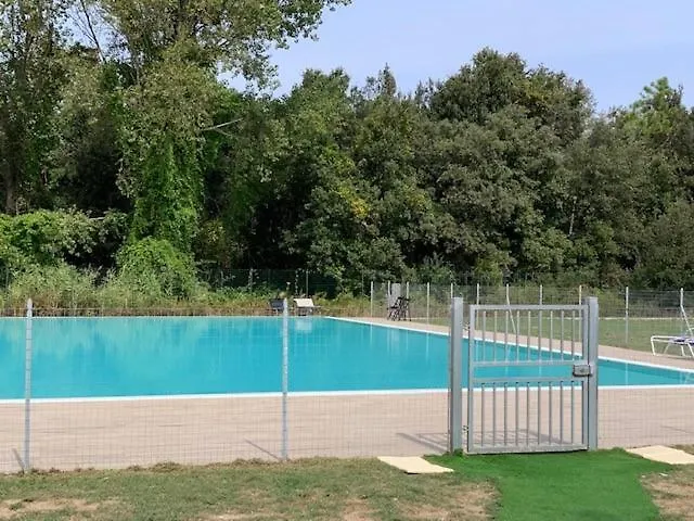 Guesthost - Elegant Seaside With Pool And Parking Lejlighed